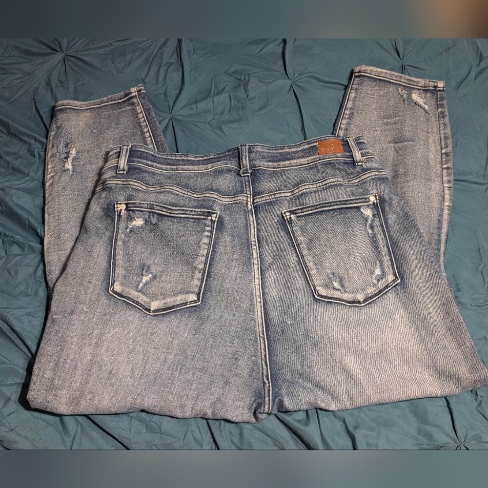 Women's Distressed Judy Blue Jeans